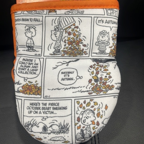 2 mini oven mitts - Picture 6 of 7